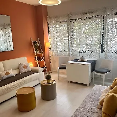 Spacieux Centre 5 Nights Min Апартаменты *